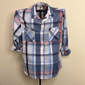 Like new! Plaid Levi long sleeve button up.